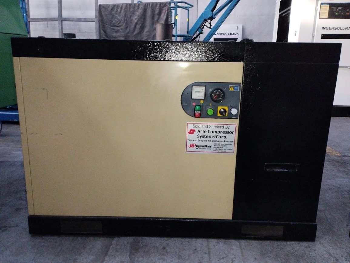 Compresor de Tornillo Ingersoll Rand 10 HP (Usado) - Imagen 2